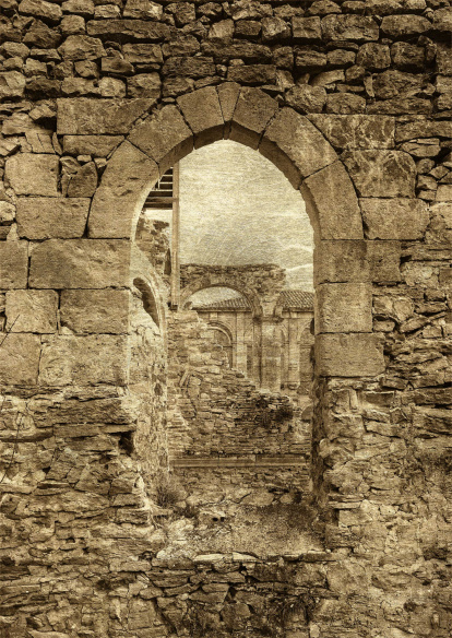 Imagen de José Quintanilla sobre las ruinas del Monasterio de Santa María de Rioseco.