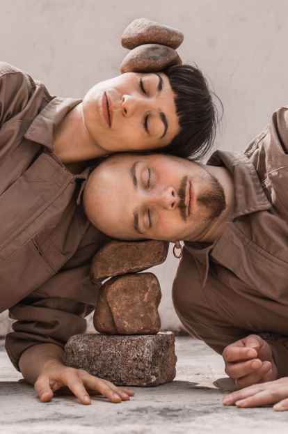 Estrella Martin (Coreógrafa) y Gianfranco Dionisi en una imagen promocional de Geología Íntima.