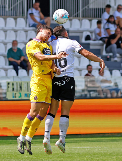 Imagen del partido entre el Burgos CF y el Valladolid.