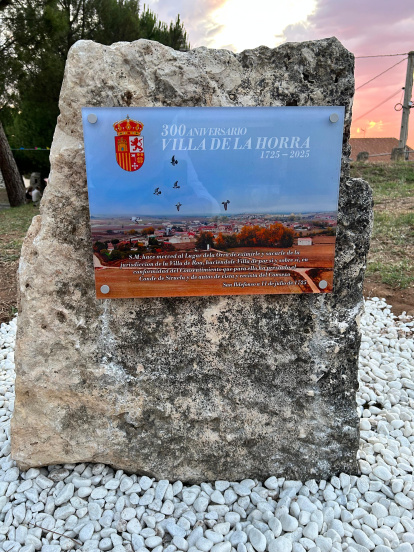 Placa conmemorativa del 300 aniversario de La Horra.