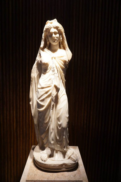 Diosa Isis procedente de Clunia.