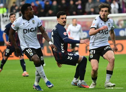 El Burgos CF firma un empate de mérito ante el Eibar y se mantiene al acecho