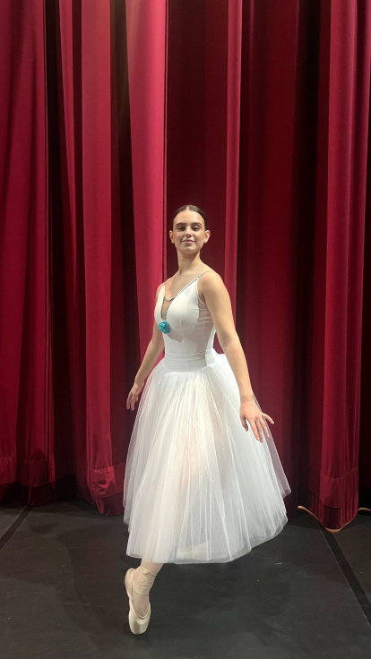 Lucía Padilla, la joven bailarina de origen salense se subirá al escenario de su tierra. 