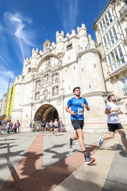 Carrera Solidaria por el Día de Castilla y León en Burgos.