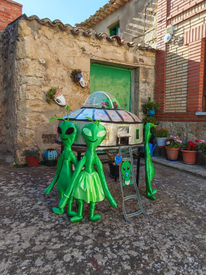 Olmillos de Sasamón vuelve a decorar su pueblo con OlmillArte.