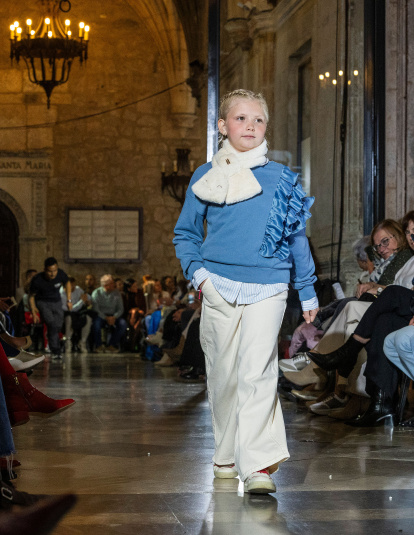 Desfile de moda MOBU 2026.
