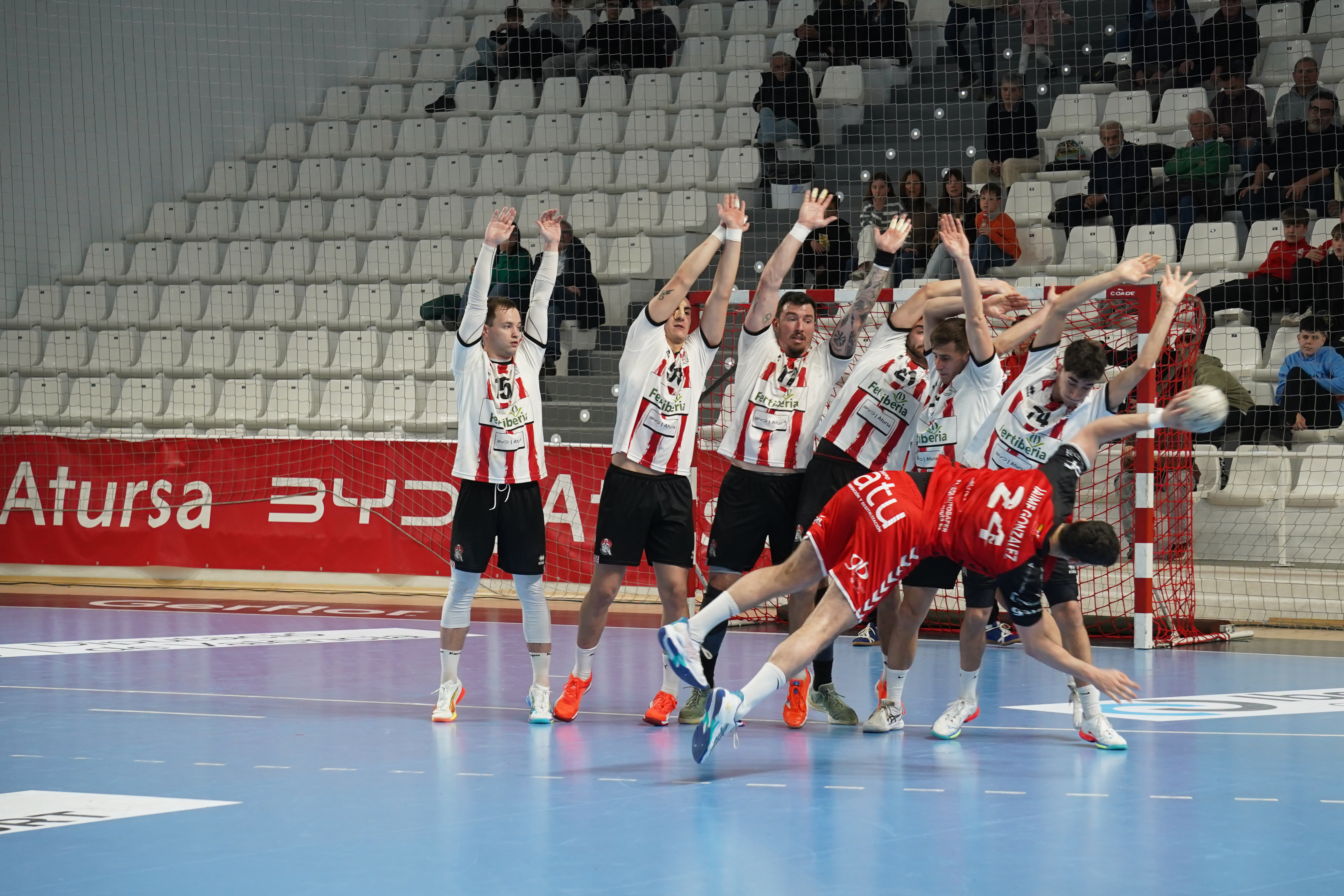 El UBU San Pablo Burgos 2031 se queda sin premio en Sagunto pese a ...